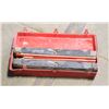 Image 1 : SET OF ROAD FLARES