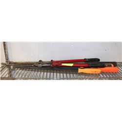 4 PRYBARS & A SET OF BOLT / LOCK CUTTERS