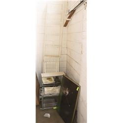 LOT OF GOLF PICTURE, UNDERCOUNTER SHELF, MIRRORED