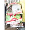 Image 1 : LOT OF 8 BAGS OF TRIPLE MIX 30L