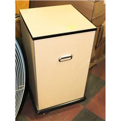 ONE SIDE TABLE ON SWIVEL CASTERS