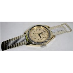 DORBON QUARTZ WALL HANGING WRIST WATCH CLOCK WORKS