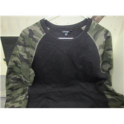 New CAMO long sleeve Shirt size Medium