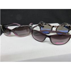 3 Assorted Women's Sunglasses / 2 Foster Grants & 1 Panama Jacks/60.00