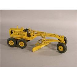 Early 40s-50s Caterpillar, Roadgrader Toy
