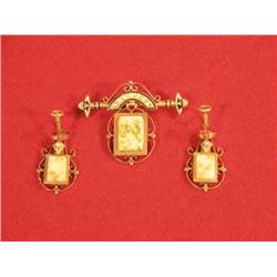 Gold Quartz Broach