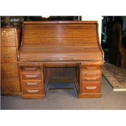 American Case and Reg. Co. Desk