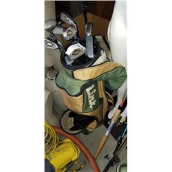 GOLF CLUBS IN BAG