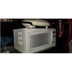 WHITE PANASONIC MICROWAVE INVERTER AND GEORGE FOREMAN GRILL