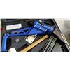 Image 3 : CAMPBELL HAUSFIELD HARDWOOD FLOOR NAILER IN CASE