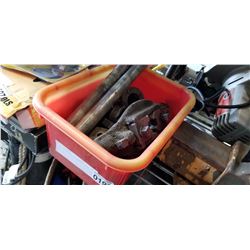 PIPE THREADER IN ORANGE BIN