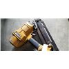 Image 2 : BOSTITCH PNEUMATIC NAILER
