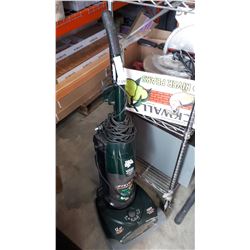 DIRT DEVIL BAGLESS VACUUM