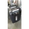 Image 1 : SWINGLINE 500X PAPER SHREDDER