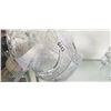 Image 2 : LARGE CRYSTAL BASKET AND VASE