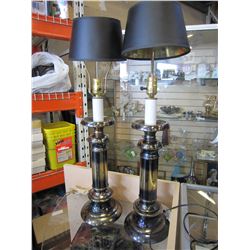 2 VINTAGE METAL LAMPS