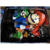 Image 2 : 2 TIN LUNCH BOXES OF DIE CAST VEHICLES AND NINTENDO FIGURES