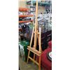 Image 1 : ART EASEL