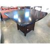 Image 3 : LARGE MODERN DINING TABLE W/ 4 LEATHER SEAT CHAIRS AND LEAF
