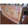 Image 2 : CARVED TRUNK