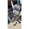 Image 1 : ROLLING OFFICE CHAIR