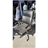 Image 2 : ROLLING OFFICE CHAIR