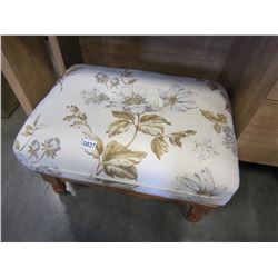 MAPLE OTTOMAN