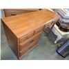 Image 2 : MAPLE 4 DRAWER PEDESTAL DESK