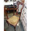 Image 1 : CARVED VINTAGE CHAIR