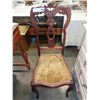Image 2 : CARVED VINTAGE CHAIR