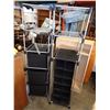 Image 3 : LOT OF 2 CLOSET ORGANIZERS