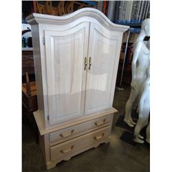 DROUIN WARDROBE