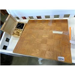 WOOD CHESS BOARD AND PICES