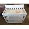 Image 1 : WHITE CHANGE TABLE