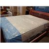 Image 1 : BEAUTY REST QUEEN SIZE HYBRID TIGHT TOP MED FIRM FLOOR MODEL MATTRESS