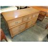 Image 1 : 7 DRAWER DRESSER