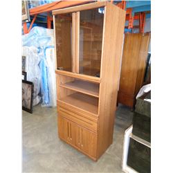 OAK BOOKSHELF