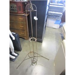 IRON HORSE SHOE RACK