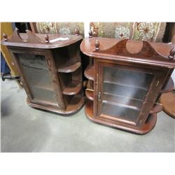 2 SMALL DISPLAY CASES