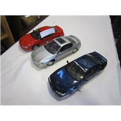 3 DIECAST VEHICLE MODELS