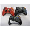 Image 2 : 3 XBOX 360 CONTROLLERS