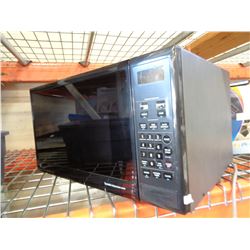 BLACK MICROWAVE OVEN