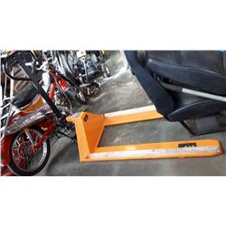 2200LB PALLET JACK AS IS
