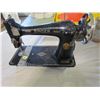 Image 1 : SINGER SEWING MACHINE (1936-46)