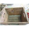 Image 2 : WOODEN POP CRATE (CANADA DRY)