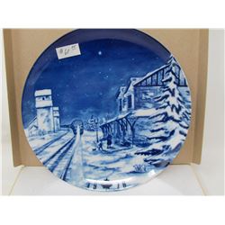 DECORATIVE CHRISTMAS PLATES 1976