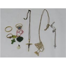 LOT OF 9 PCS (LADIES JEWELRY) *GOLD CHAINS, CROSSES, RINGS, ETC)