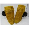 Image 2 : BEADED LEATHER MOCASSINS (RUBBER SOLED, CANVAS LINED) *FIT SIZE 6 OR 7*