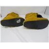 Image 3 : BEADED LEATHER MOCASSINS (RUBBER SOLED, CANVAS LINED) *FIT SIZE 6 OR 7*