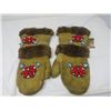 Image 1 : BEADED LEATHER MITTS (FUR TRIM) *MEN'S MEDIUM*